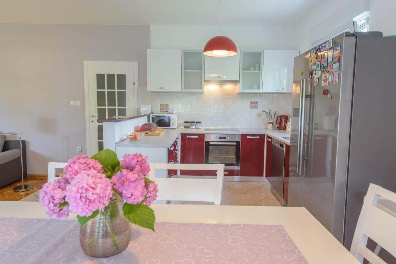 Vacation House Bile Kastela Exterior photo